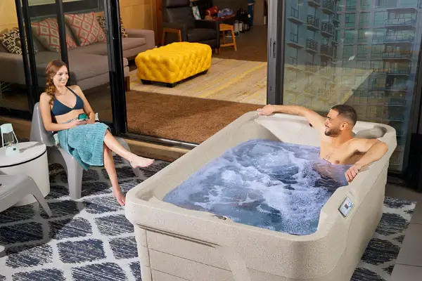freeflow spas 2-person mini hot tub